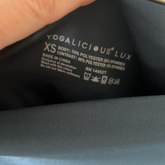 Yogalicious Size XS Lux 21” Capri (grey blue) - Picture 10 of 14